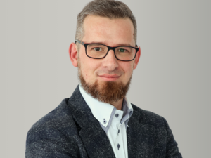 Krzysztof_Holynski_portret Zdjęcie portretowe, Krzysztof Hołyński.